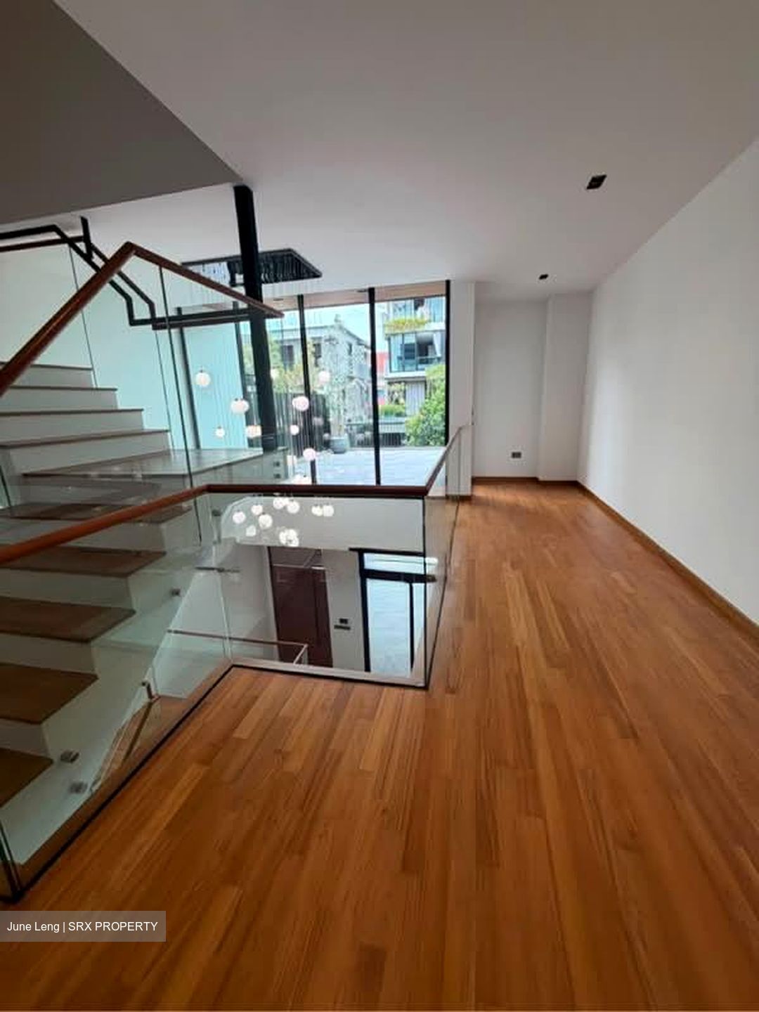 Sembawang Straits Estate (D27), Terrace #571861091
